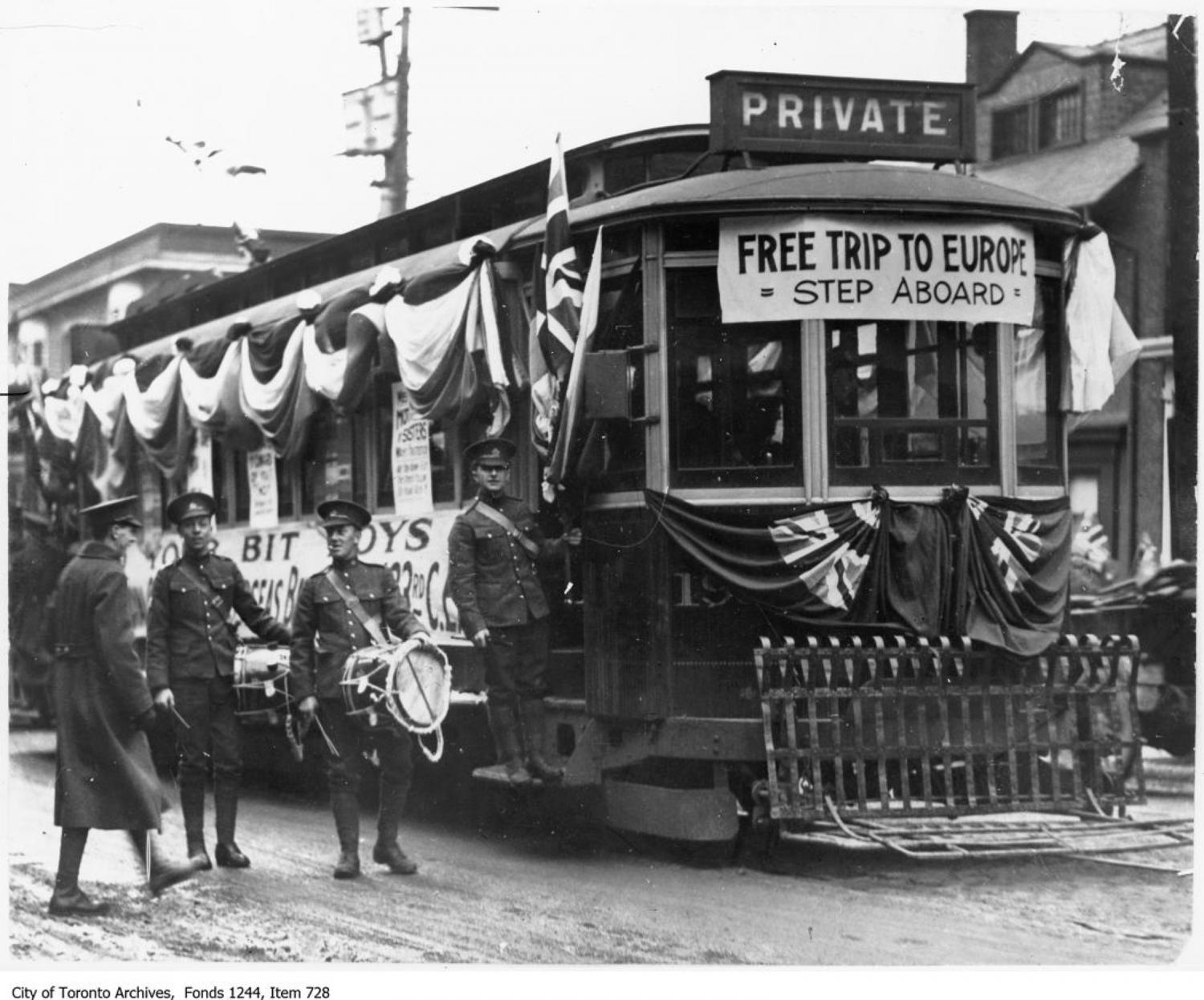 Streetcar recruitment for WWI with banners and enlisted soldiers