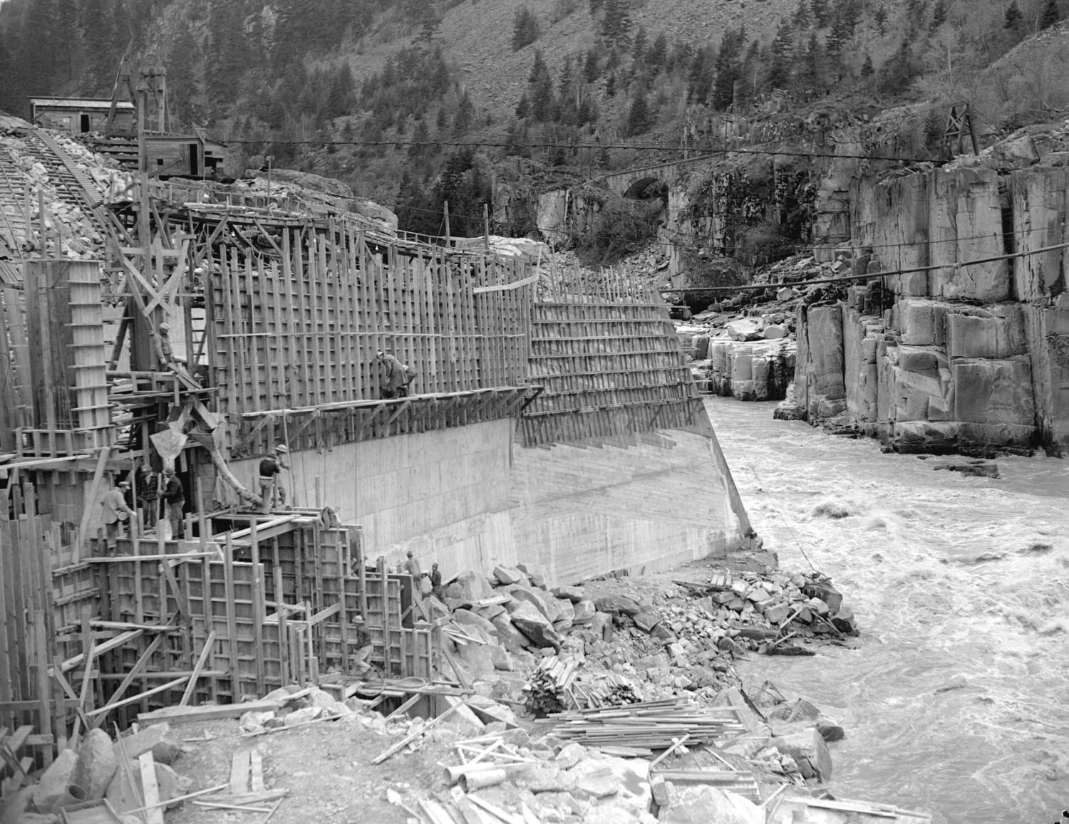 Black and white photo of fish ladder construction at Hell's Gate