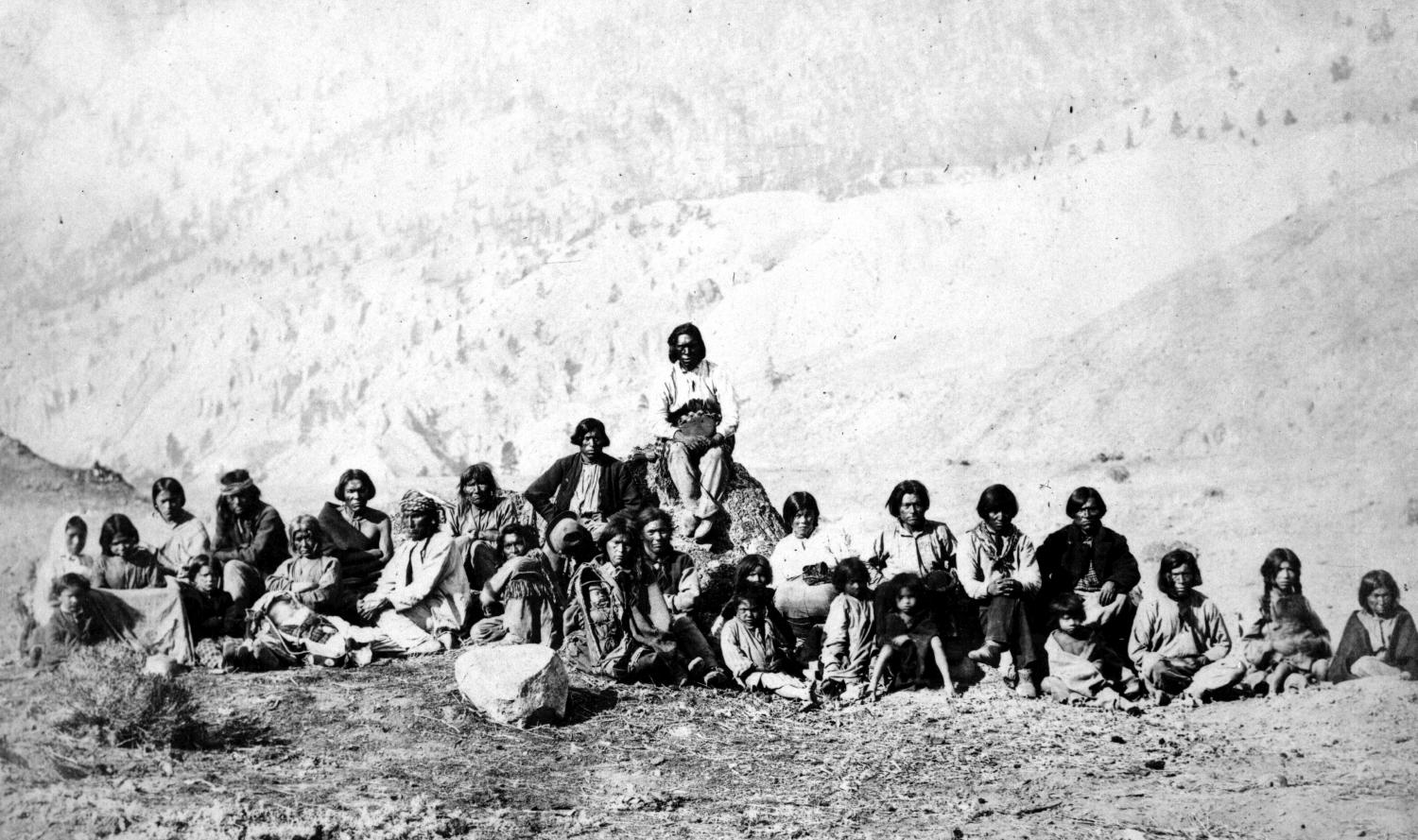 Group photo of the Nincumshin [Nin-cum-shin] tribe at Thompson River.