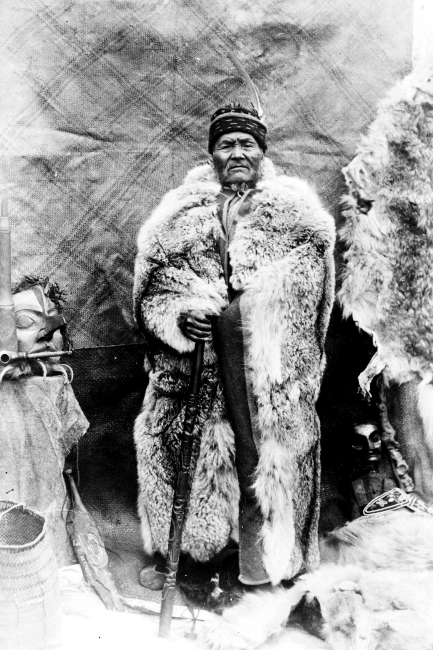 Portrait of Mountain Chief circa 1912.