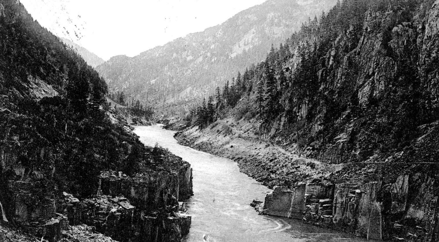 Black and white photo of Hell's Gate, before the landslide